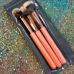Luxie set of 3 makeup brushes